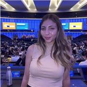 Studente di giurisprudenza in inglese, possiede C2 Cambridge certificato, esperienza di 6 mesi di studio ad Oxford.